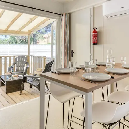 Eurocamp Mobile Homes At Valkanela * Funtana