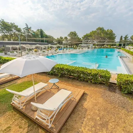 Eurocamp Mobile Homes At Campsite Valkanela