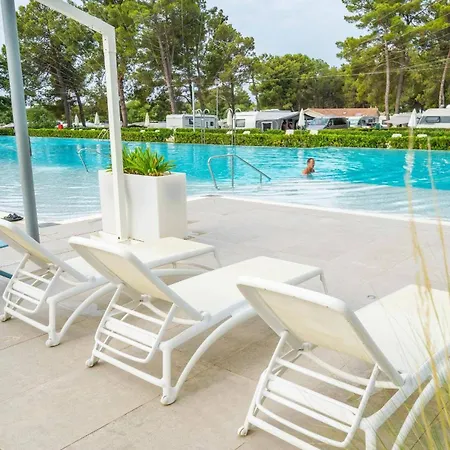 Eurocamp Mobile Homes At Campsite Valkanela *