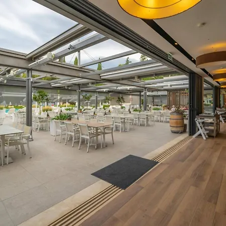 Eurocamp Mobile Homes At Valkanela * Funtana