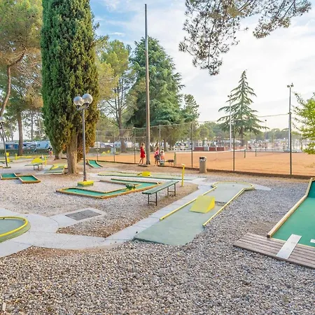 Eurocamp Mobile Homes At Campsite Valkanela * Funtana