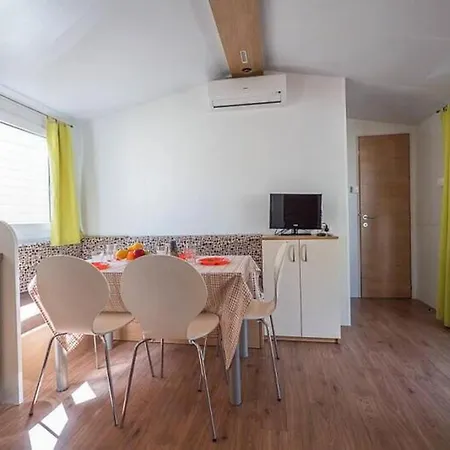 Prázdninový areál Eurocamp Mobile Homes At Valkanela Funtana