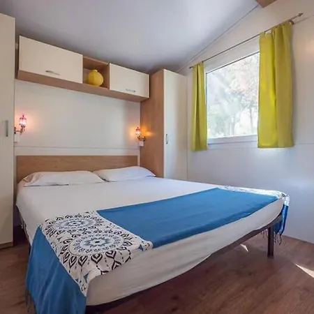 Eurocamp Mobile Homes At Valkanela * Funtana